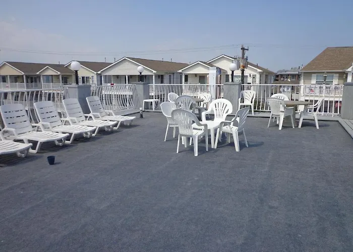 Quarterdeck Motel